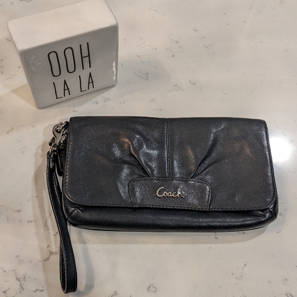 Coach Wristlet/Clutch/Bag - Picture 2 of 6